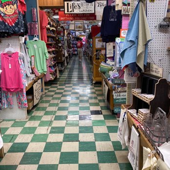 Dick's 5 & 10 - Discount Store Near Me - Branson, Missouri