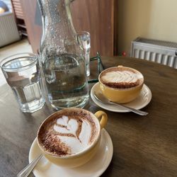 Saint Giles Cafe Bar - Good start to the day with a mocha!