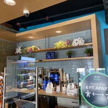 Lazy Daisy - Beverly Hills - Inside - New American Near Me - Beverly Hills, California