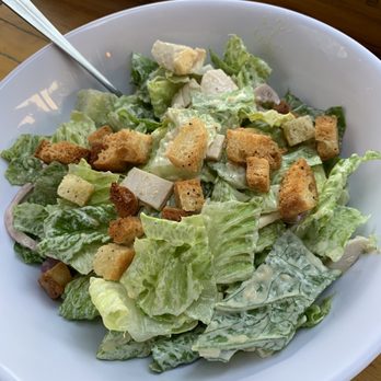 Hooby’s Brewing - Cesar salad with chicken - Breweries Near Me - Winters, California