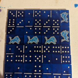 Personally customized dominos