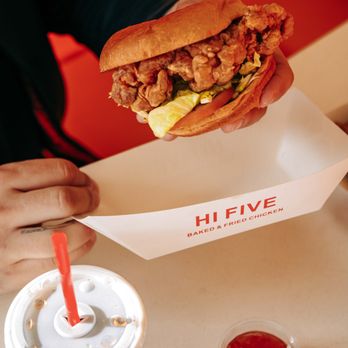 Hi Five Chicken Marine 01 - Fast Food Near Me - Vancouver, British Columbia