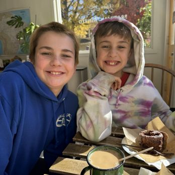 Vida Baking - Coffee and cinnamon rolls - Bakeries Near Me - Ashland, Oregon