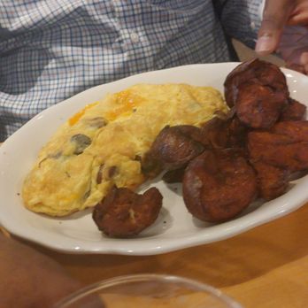 Eggy's Diner Chicago - Sausage and Cheese omelette - Breakfast & Brunch Near Me - Chicago, Illinois
