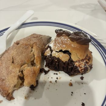 The Empanada Shop - Mexican Chocolate Empanada. Burnt taste, no good. Apple not good either - Empanadas Near Me - Redondo Beach, California The Empanada Shop - Mexican Chocolate Empanada. Burnt taste, no good. Apple not good either - Empanadas Near Me - Redondo Beach, California