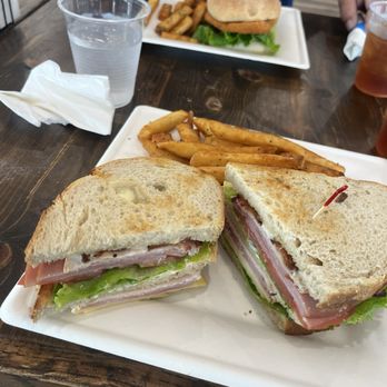 Cafe Destin - Club sandwich - Cafes Near Me - Destin, Florida
