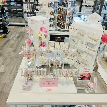 Gifts & More - Gift Shops Near Me - Sunrise, Florida Gifts & More - Gift Shops Near Me - Sunrise, Florida
