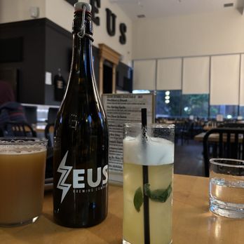 Zeus Brewing Company - Pineapple Express - Breweries Near Me - Poughkeepsie, New York Zeus Brewing Company - Pineapple Express - Breweries Near Me - Poughkeepsie, New York