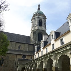 Église Notre-Dame en Saint-Mélaine
