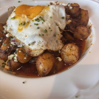 Abode Kitchen & Bar - Birria Hash - ok sauce excellent the potatoes where missing something - Coffee & Tea Near Me - Oakmont, Pennsylvania Abode Kitchen & Bar - Birria Hash - ok sauce excellent the potatoes where missing something - Coffee & Tea Near Me - Oakmont, Pennsylvania
