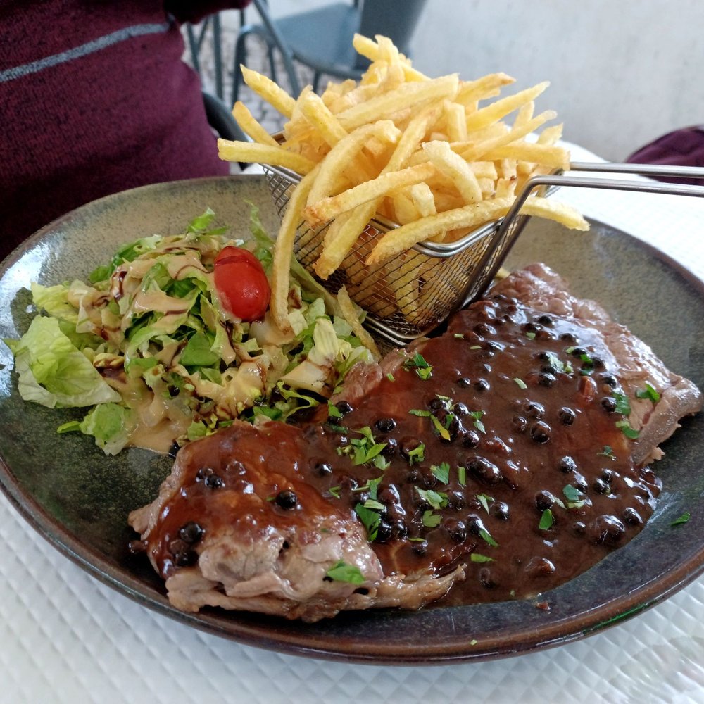 Restaurante Comptoir Parisien - Steak with Peppercorn Sauce €16 - French Near Me - Lisbon, 11 Restaurante Comptoir Parisien - Steak with Peppercorn Sauce €16 - French Near Me - Lisbon, 11