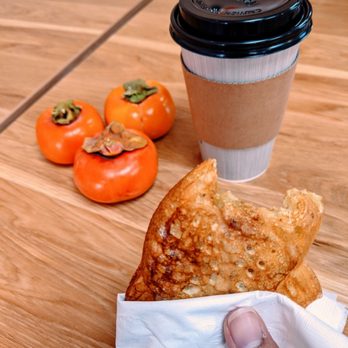 8 Star K - Sweet potato taiyaki, warm milk tea and persimmons the owner so generously shared - Korean Near Me - Yucca Valley, California 8 Star K - Sweet potato taiyaki, warm milk tea and persimmons the owner so generously shared - Korean Near Me - Yucca Valley, California