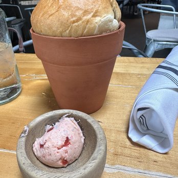 Terrain Cafe - Flower pot bread - New American Near Me - Westport, Connecticut