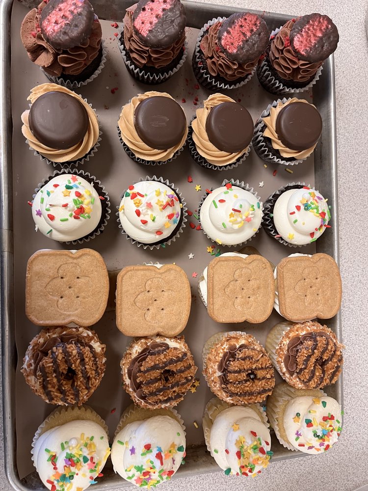 THE SUGAR ROSE BAKE SHOP 147 Photos & 17 Reviews 1292 Greensprings