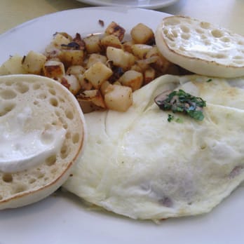 First Watch - substitute egg whites free of charge! - American Near Me - Jacksonville, Florida