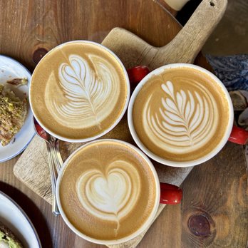 Pum Pum Café - Coffee & Tea Near Me - Madrid, M