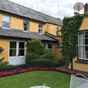 Dunraven Arms Hotel - The Gardens - Hotels Near Me - Adare, LK