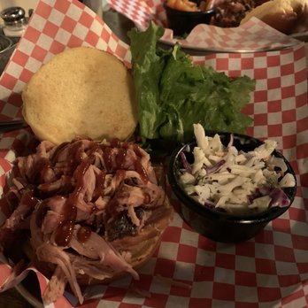 Double B's BBQ - Barbeque Near Me - West Allis, Wisconsin