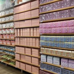 Miniso - Lots more Sanrio stuff Oct 2023
