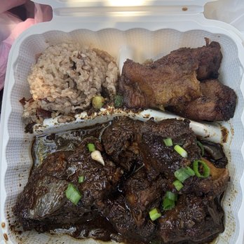Cariblue Restaurant - Oxtail with rice and fried plantains - Caribbean Near Me - Modesto, California Cariblue Restaurant - Oxtail with rice and fried plantains - Caribbean Near Me - Modesto, California