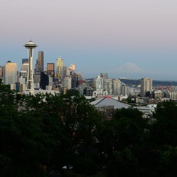 Kerry Park - Sunset. (better to view on computer and not phone). - Parks Near Me - Seattle, Washington