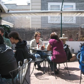Kitsch'n On Roscoe - Kitsch'n patio on a gorgeous day - Breakfast & Brunch Near Me - Chicago, Illinois Kitsch'n On Roscoe - Kitsch'n patio on a gorgeous day - Breakfast & Brunch Near Me - Chicago, Illinois