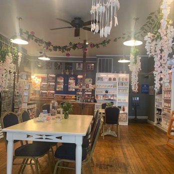 Emma's Tea Spot - Beautiful place to catchup with family & friends - Coffee & Tea Near Me - Baltimore, Maryland