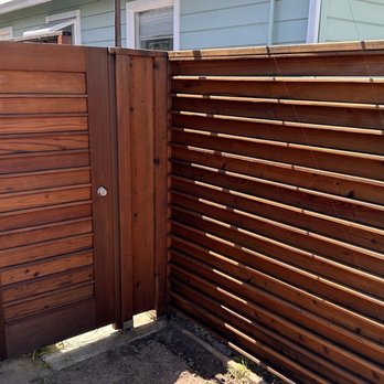 Deck Medic - Refinished redwood fence and gate - Decks & Railing Near Me - Santa Cruz, California
