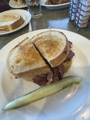 Louie's Ham & Corned Beef by null