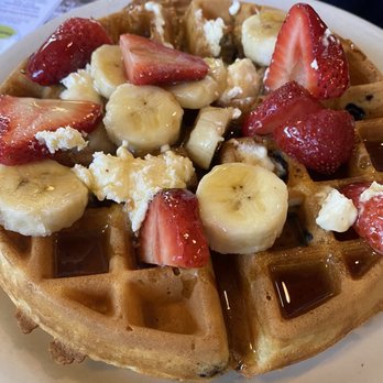 Metro Diner - Blueberry waffle with fresh strawberries and bananas - Breakfast & Brunch Near Me - Jacksonville, Florida Metro Diner - Blueberry waffle with fresh strawberries and bananas - Breakfast & Brunch Near Me - Jacksonville, Florida