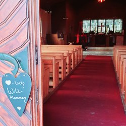 Herzlich Willkommen in der Erlöserkirche.
