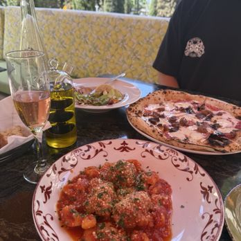 Settecento - Gnocchi and Della nonna pizza - Italian Near Me - Los Angeles, California Settecento - Gnocchi and Della nonna pizza - Italian Near Me - Los Angeles, California