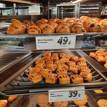 Lidl - a display of baked goods in a bakery - Grocery Near Me - Belleville, New Jersey Lidl - a display of baked goods in a bakery - Grocery Near Me - Belleville, New Jersey