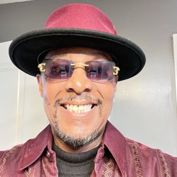 Martin's Mens Wear Store - 2 piece/hat