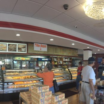 Ricomini Bakery - Inside - Bakeries Near Me - Isabela, Puerto Rico