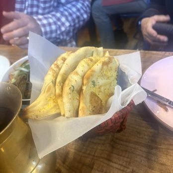 Base Camp - Garlic naan - Himalayan/Nepalese Near Me - San Francisco, California