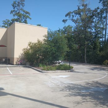 Dairy Queen - the parking lot of the dairy queen - Ice Cream & Frozen Yogurt Near Me - The Woodlands, Texas