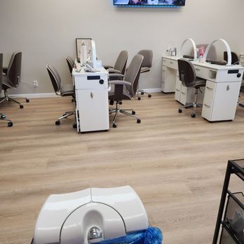 Nail Art Studio - Nail Salons Near Me - Aiea, Hawaii