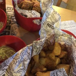 Negodonn Burger - Chicken wings and rustic potatoes