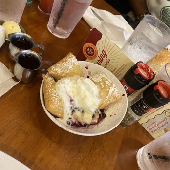 Ruby Slipper Uptown - Lemon blueberry beignets - Cafes Near Me - New Orleans, Louisiana