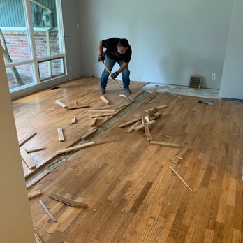 Amaya's Flooring - Living room before - Flooring Near Me - Everett, Washington