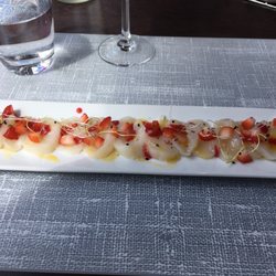Le Retz - Tartare de st jacques et fraises