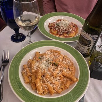 Da Marino - Penne Alla Vodka Ravioli Al Pomodoro E Basilico - Italian Near Me - New York, New York