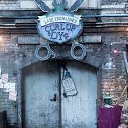 Curl Up & Dye