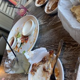 Yummy food! Yucky drinks Un-refilled chips and salsa No Love Yummy food! Yucky drinks Un-refilled chips and salsa No Love 