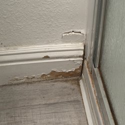 The Haven River Inn - Mild and damage everywhere