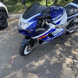 Ted's Garage 13 - Gxsr 750