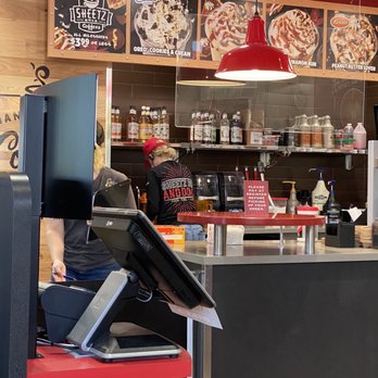 Sheetz - Cafe area - Convenience Stores Near Me - Circleville, Ohio