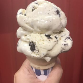 Nick Charlap's Ice Cream - Oreo cheesecake - Ice Cream & Frozen Yogurt Near Me - Buffalo, New York