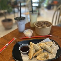 ReFresh Food & Drinks - Fried Dumplings (6pcs) Bulgoghi Cup BAP Taro Latte Mango Slush